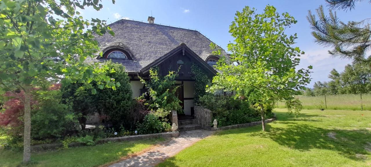 Domek Letniskowy Wczasy Nad Morzem Сашино Екстериор снимка